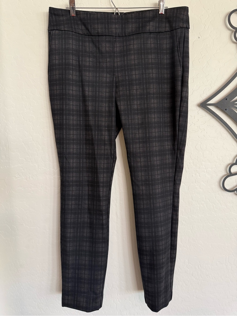 DALIA Women’s Plaid Ponte Skinny Pants - Black Gray - Large - Picture 4 of 9